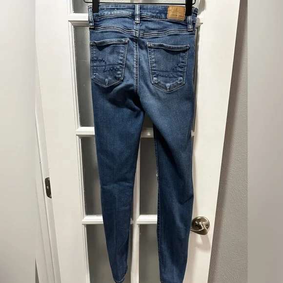 American Eagle Hi-Rise Distressed Jeggings - Picture 6 of 16